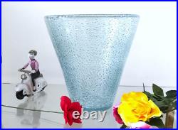 Important vase tronconique en cristal bullé signé DAUM Important vase tronconique en cristal bullé signé DAUM