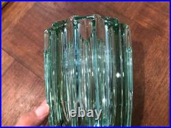JOLI VASE EN VERRE MOULÉ COTELÉ, VERT, OURALINE signé D'AVESN