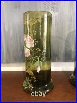 JOLIE PAIRE DE VASES EN VERRE ÉMAILLÉ (accident sur un) PAVOTS LEGRAS