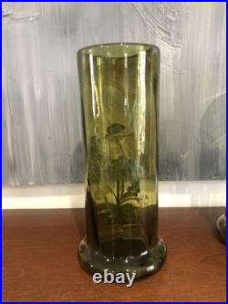 JOLIE PAIRE DE VASES EN VERRE ÉMAILLÉ (accident sur un) PAVOTS LEGRAS