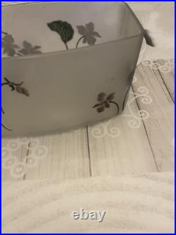 Jardinière En Verre Givre avec violettes