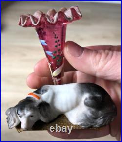 Joli Petit Vase Tulipier Soliflore XIXème Chien Porcelaine Biscuit Collection