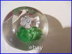 Joli Presse Papier /primevere Cristal Taille Clichy / Baccarat/ Saint Louis
