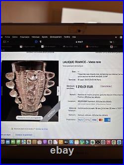 LALIQUE FRANCE Vase rare La marquise de sevigne