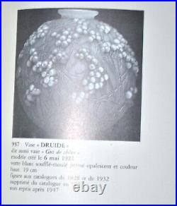 LALIQUE René Vase boule Druide ART DECO signé R. Lalique GUI DE CHENE 1924