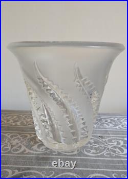 LALIQUE Vase FOUGERES 1951- verre préssé-moulé, parfait état