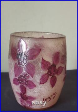 LEGRAS, très joli vase en verre givré, décor floral dégagé à l'acide