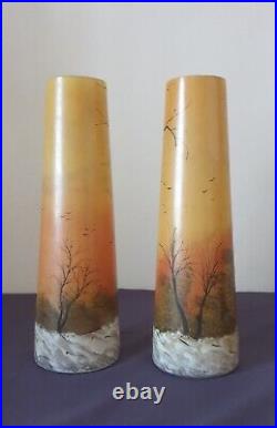 LEGRAS, très jolie paire de vase en verre peint à décor hivernal