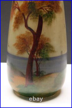 LEUNE SUPERBE TRES GRAND VASE Décor émaillé paysage lacustre HAUTEUR 51 cm