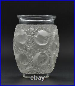 Lalique France vase Bagatelle verre moulé décor oiseaux French Lalique vase