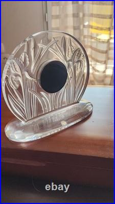 Lalique -PETITE PENDULE SIGNEE LALIQUE FRANCE AVEC ALARME
