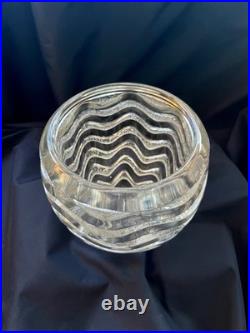 Lalique, vase Méandres, verre, 1934, signé R. LALIQUE Lalique, vase Méandres, verre, 1934, signé R. LALIQUE