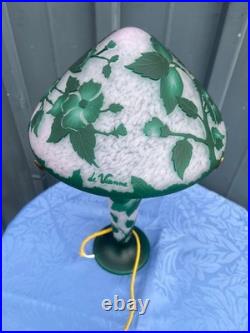 Lampe champignon de Vianne, décor floral, multicouche