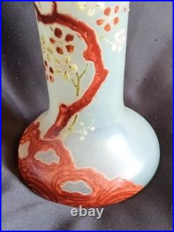 Legras / Grand vase en verre émaillé à décor japonisant / Modèle Printemps