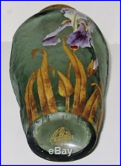 Legras MontjoyeVase art nouveau panse cabossée, décor émaillé d'iris et doré