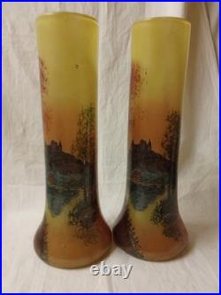 Legras Paire de grand vase en verre soufflé peint d'un paysage Village