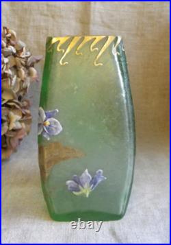 Legras Vase Signé Montjoy À Décor De Violettes Émaillées Et Feuilles D'or