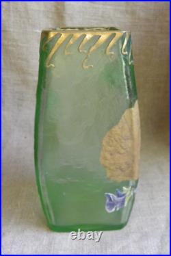 Legras Vase Signé Montjoy À Décor De Violettes Émaillées Et Feuilles D'or Legras Vase Signé Montjoy À Décor De Violettes Émaillées Et Feuilles D'or