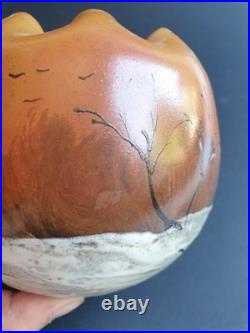 Legras Vase en verre Boule à col pincé Couché de soleil en forêt enneigée Legras Vase en verre Boule à col pincé Couché de soleil en forêt enneigée