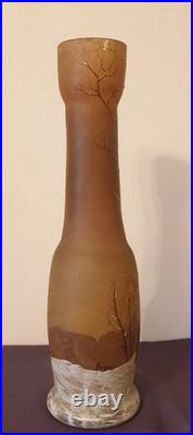 Legras, joli vase tulipier à long col orangé/brun, décor émaillé d'1 paysanne