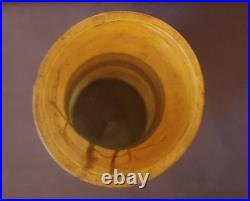 Legras, joli vase tulipier à long col orangé/brun, décor émaillé d'1 paysanne