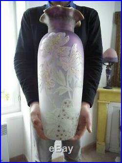 Legras, rare, grand vase émaillé floral, bicolore blanc à violet, hauteur 53 cm