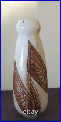 Legras, vase en verre à fond opaque marbré beige, décor de figures géométriques