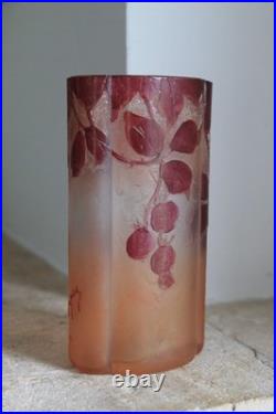 Legras vase quadrilobé série rubis en verre (1900 1910)