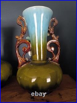 Lot De 2 Anciens Vases Barbotine