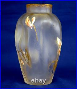 MONTJOYE LEGRAS Vase Fond Givré Décor Emaillé de Cyclamens Epoque vers 1900