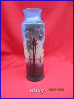 MULLER Frères Lunéville Grand vase 350mm à décor d'un paysage lacustre signé