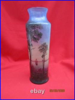 MULLER Frères Lunéville Grand vase 350mm à décor d'un paysage lacustre signé