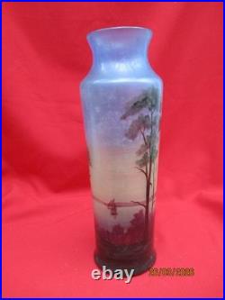 MULLER Frères Lunéville Grand vase 350mm à décor d'un paysage lacustre signé