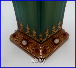Magnifique Vase en verre coloré vert ancien à identifier. #5358#