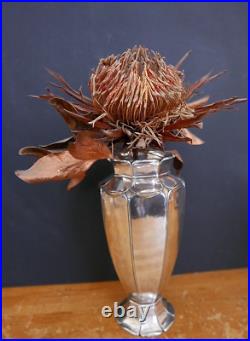 Magnifique soliflore ou vase de marque inconnue mais réalisé par une orfèvrerie Magnifique soliflore ou vase de marque inconnue mais réalisé par une orfèvrerie