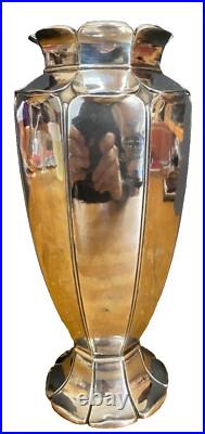 Magnifique soliflore ou vase de marque inconnue mais réalisé par une orfèvrerie Magnifique soliflore ou vase de marque inconnue mais réalisé par une orfèvrerie