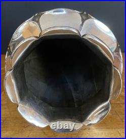 Magnifique soliflore ou vase de marque inconnue mais réalisé par une orfèvrerie Magnifique soliflore ou vase de marque inconnue mais réalisé par une orfèvrerie