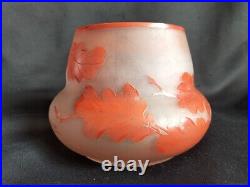 Moda/Daum / Vase en verre à feuilles de chêne dégagés à l'acide / Art Nouveau