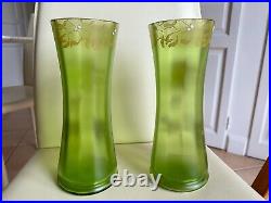 Montjoye St Denis vers1900 paire de vases verre émaillé excellent état ht 25 cms