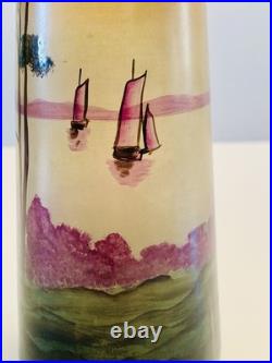 Muller Frères, Lunéville. Vase à décor peint d'un Paysage Lacustre