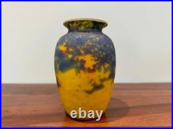 Muller et Freres Ancien vase en verre marmoréen