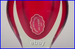 Murano, Italy. Vase d'art en verre transparent et rouge