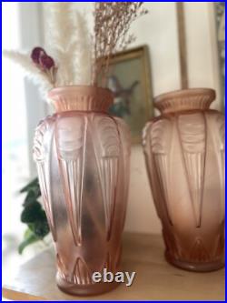 Paire De Vase (2) Verre Pressé Moulé Dépoli Rose Art Déco Circa 1930 Espaivet Paire De Vase (2) Verre Pressé Moulé Dépoli Rose Art Déco Circa 1930 Espaivet