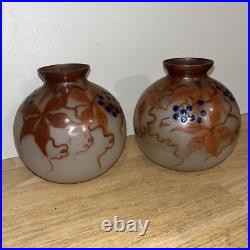 Paire De Vases Boule En Verre Peint Signé Fanus École De Nancy