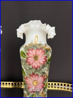 Paire de vases Bristol en opaline peinte
