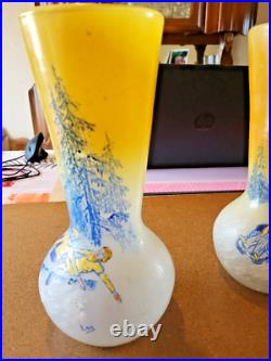 Paire de vases François Théodore Legras signé à décor hivernal de lugeurs Paire de vases François Théodore Legras signé à décor hivernal de lugeurs