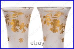 Paire de vases aux fleurs or Art Nouveau par Saint-Louis. Art Nouveau vases