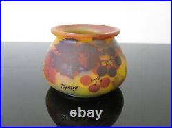 Peynaud Ancien vase en verre émaillé. Pate de verre
