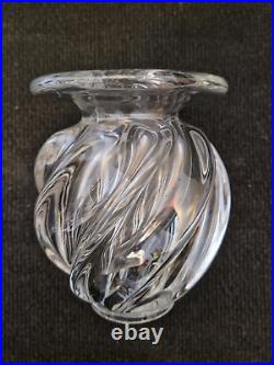 Pierre d'Avesn Rare modèle de vase torse en cristal transparent H. 15 cm