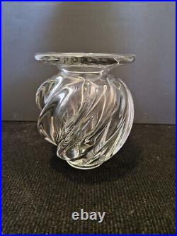 Pierre d'Avesn Rare modèle de vase torse en cristal transparent H. 15 cm